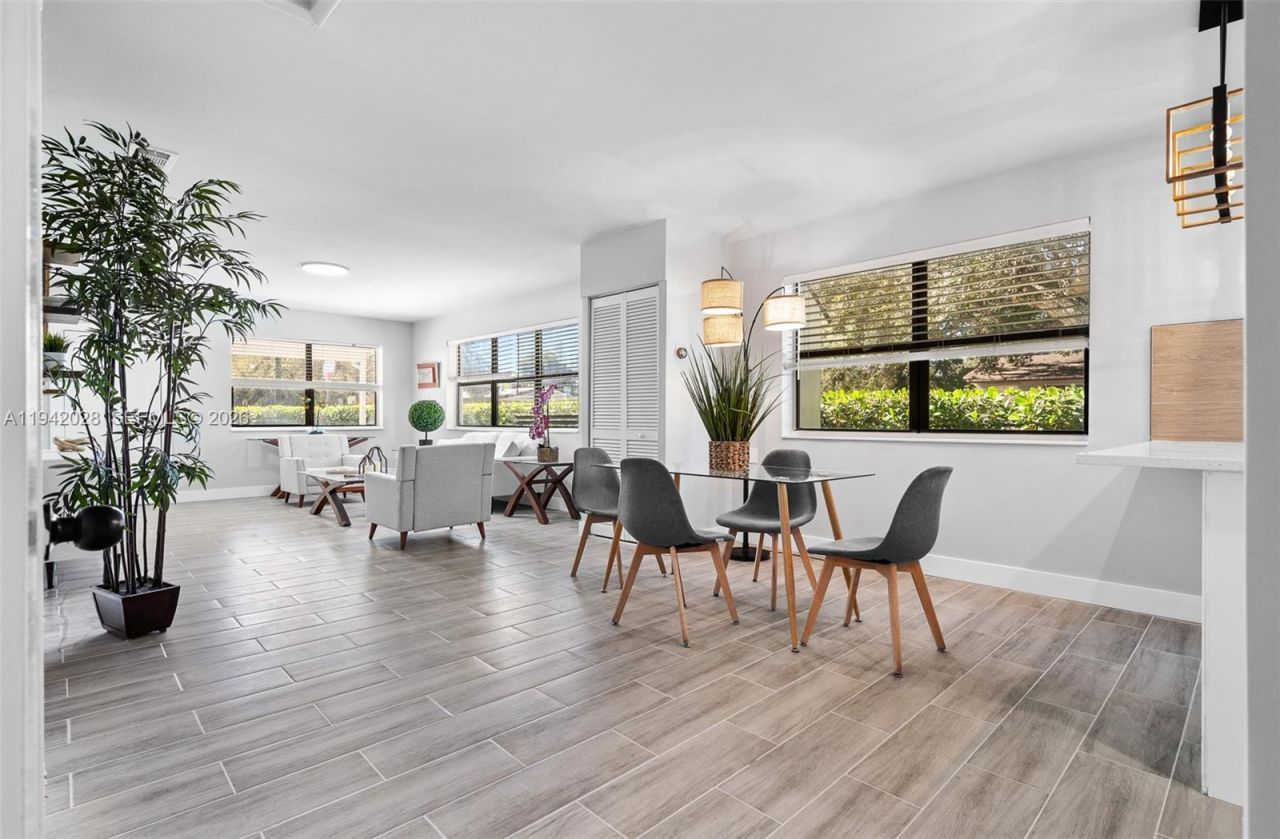 5647 Lincoln St #1-2, Hollywood, FL 33021 Photo