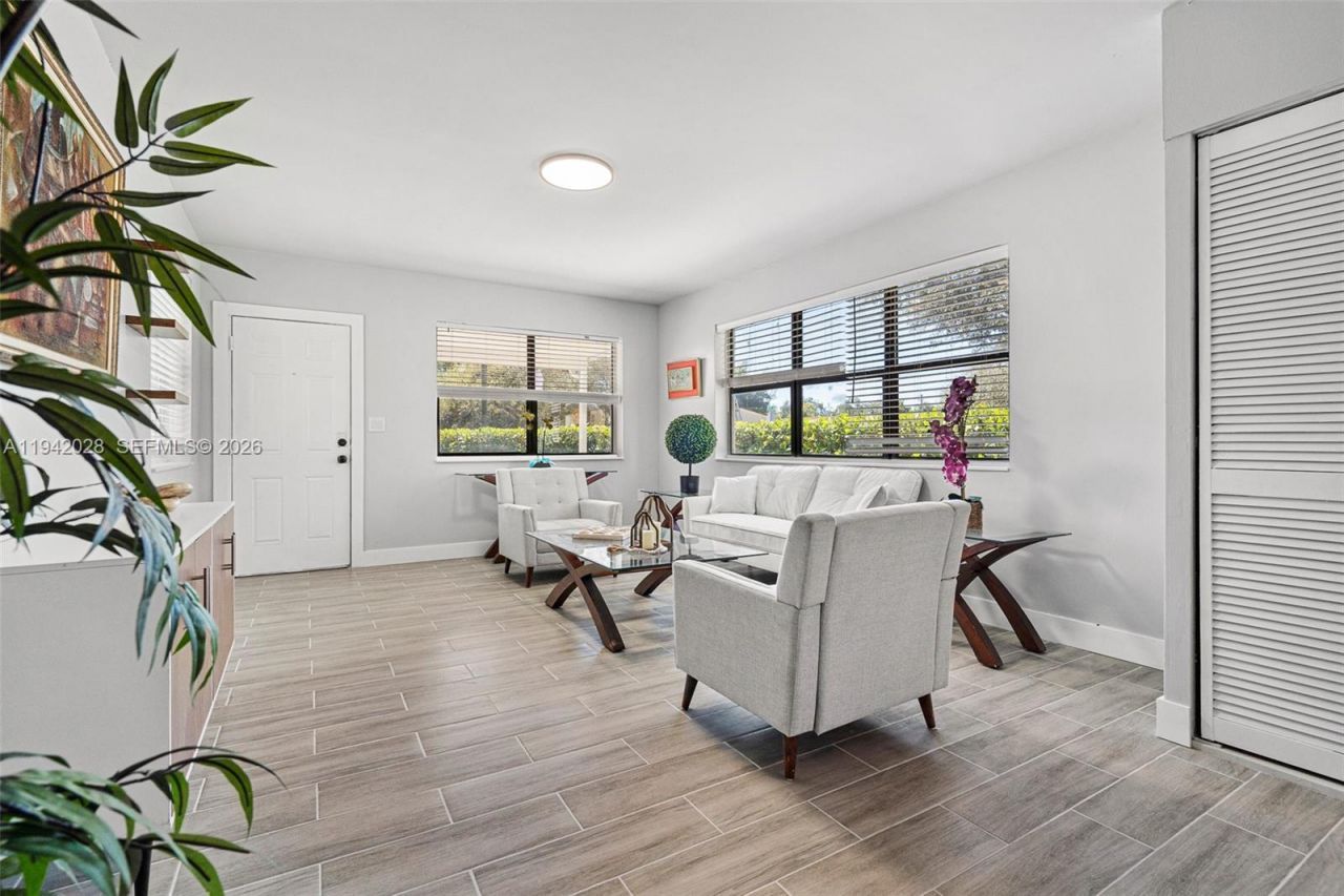 5647 Lincoln St #1-2, Hollywood, FL 33021 Photo