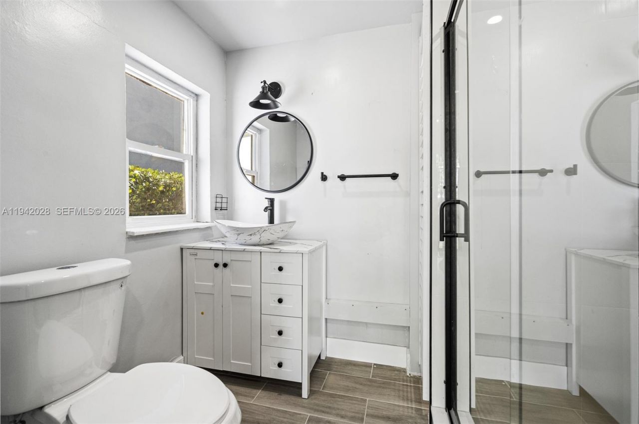 5647 Lincoln St #1-2, Hollywood, FL 33021 Photo