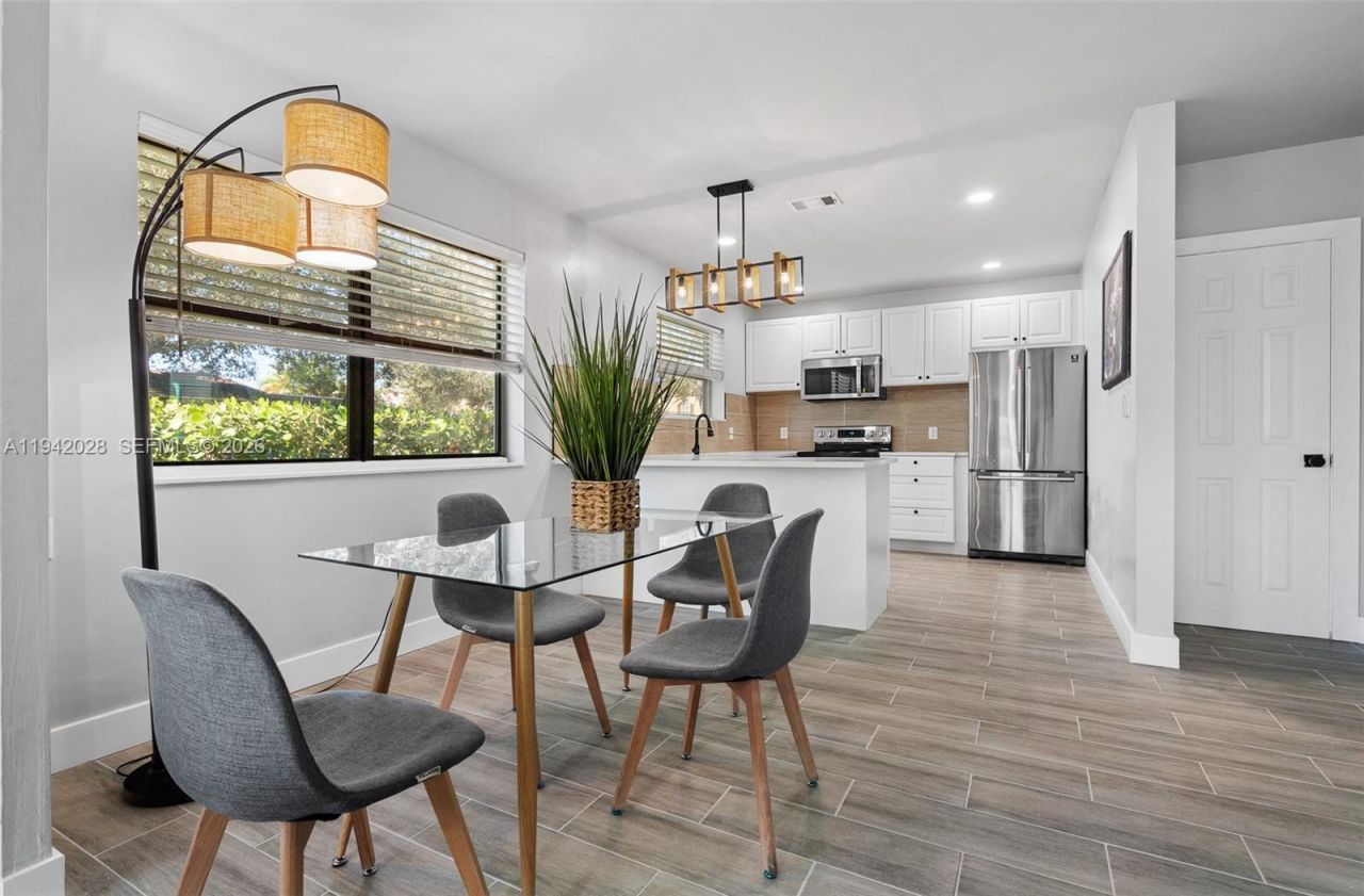 5647 Lincoln St #1-2, Hollywood, FL 33021 Photo