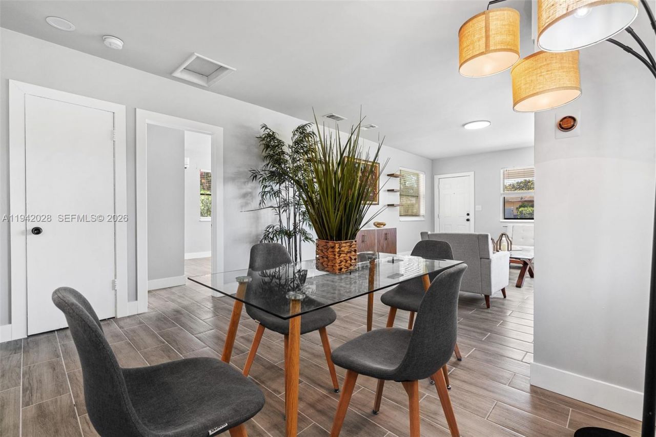 5647 Lincoln St #1-2, Hollywood, FL 33021 Photo