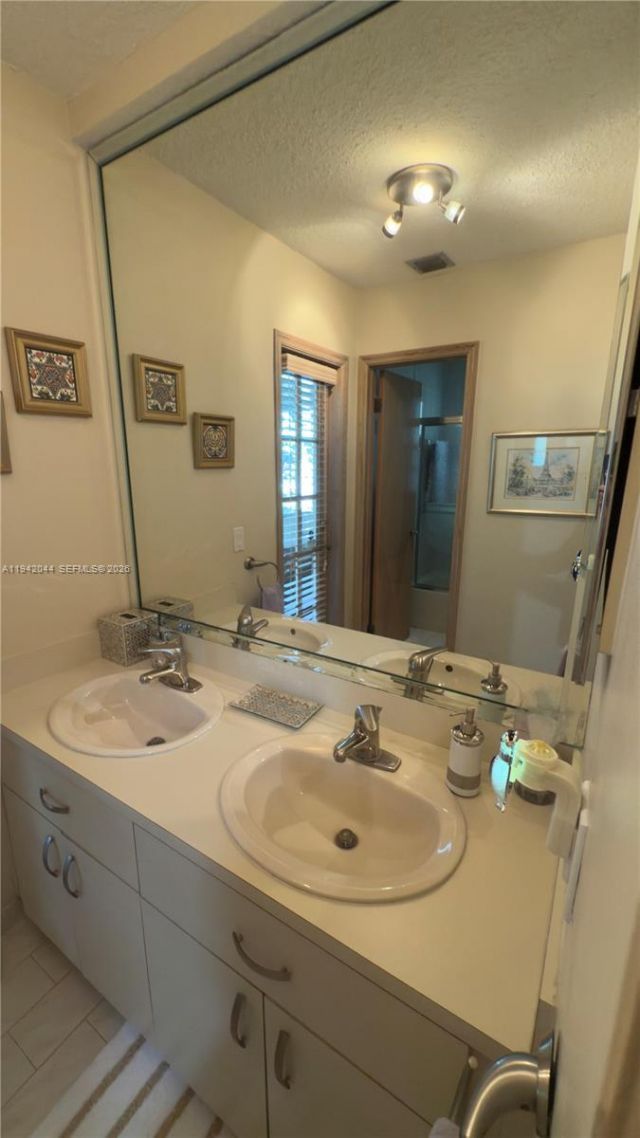 7439 SW 168th Ter, Palmetto Bay, FL 33157 Photo