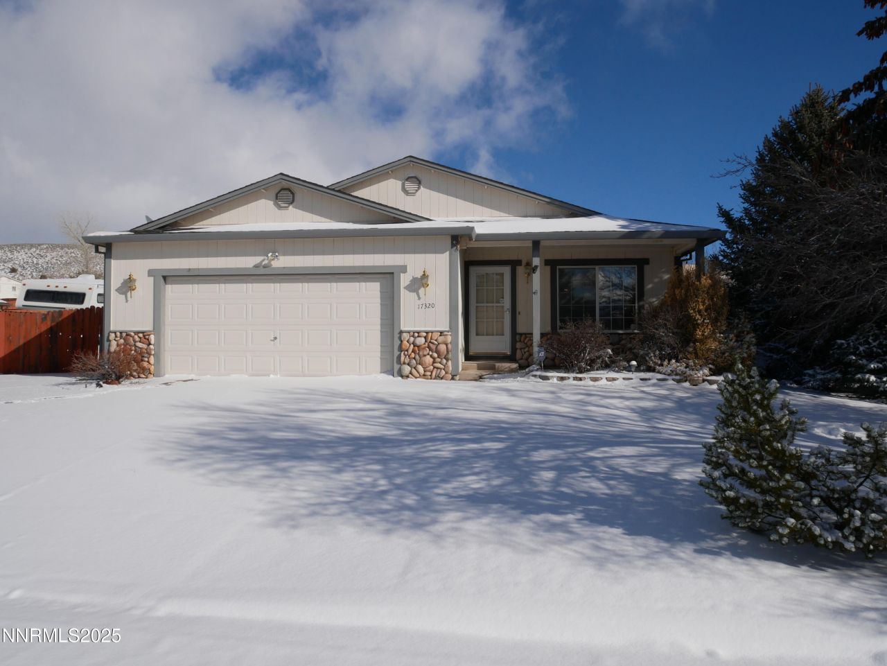 17320 Magnetite Drive, Reno, NV 89508 Photo