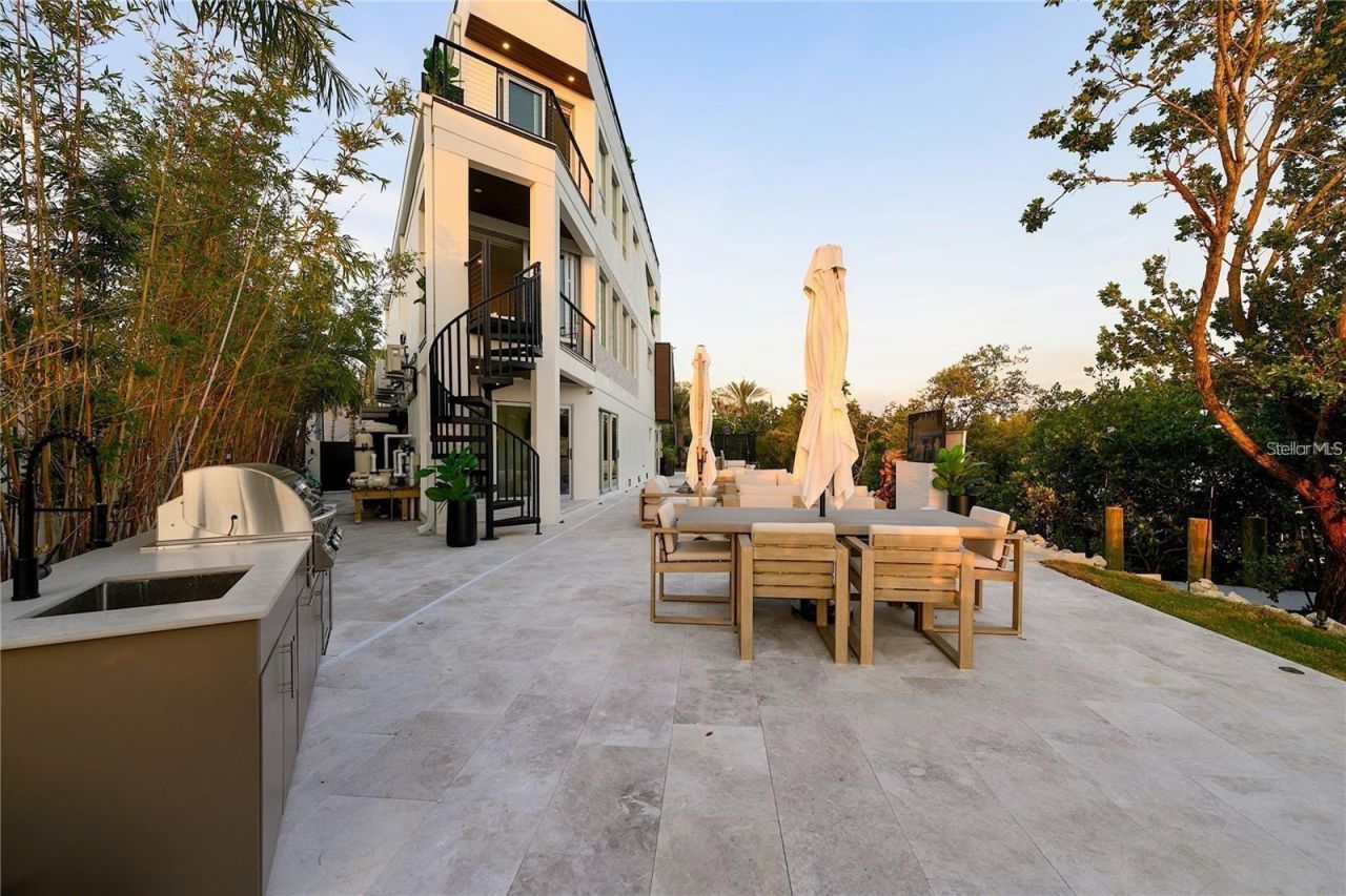 1406 Tangier Way, Sarasota, FL 34239 Photo