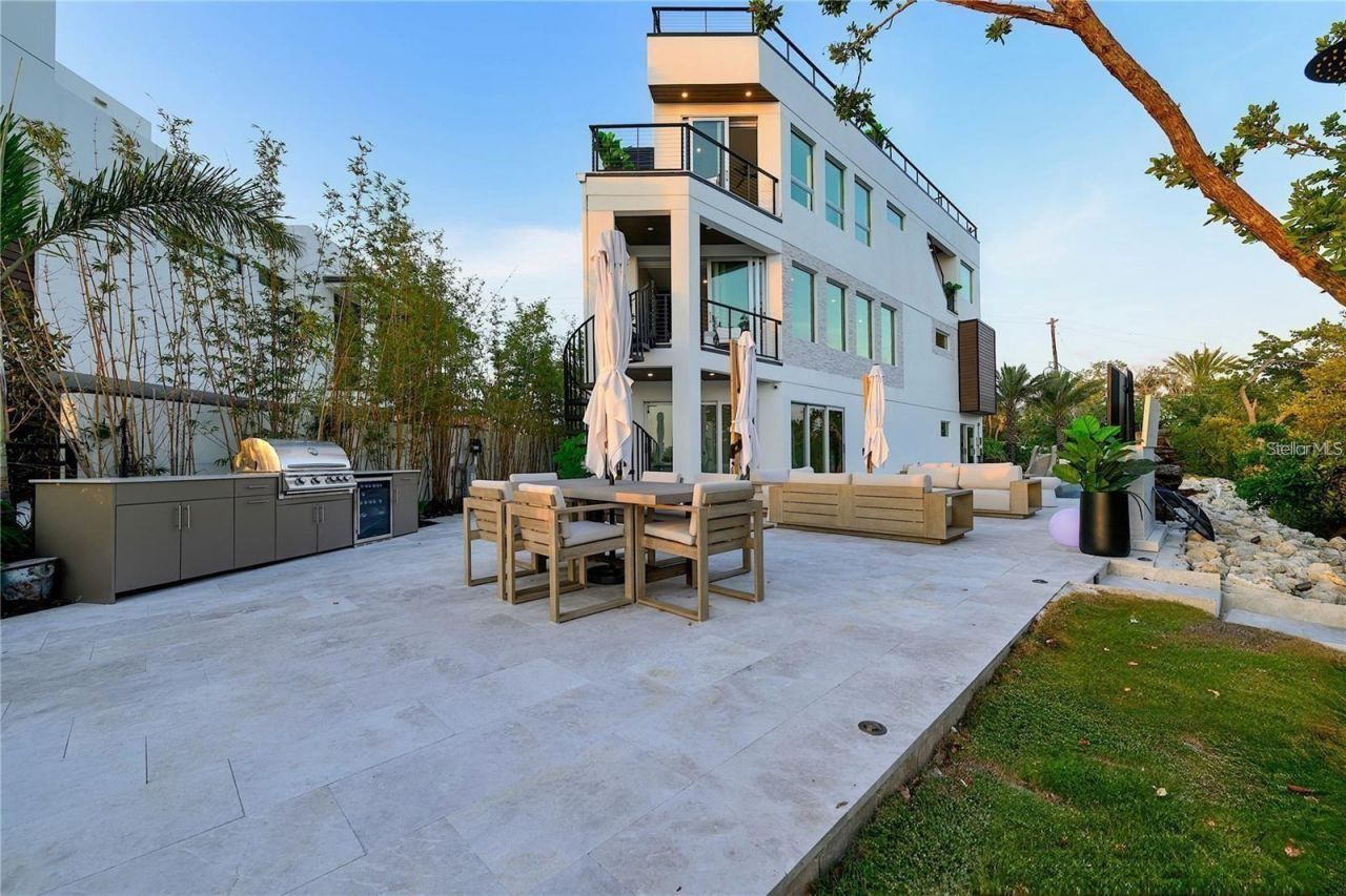 1406 Tangier Way, Sarasota, FL 34239 Photo