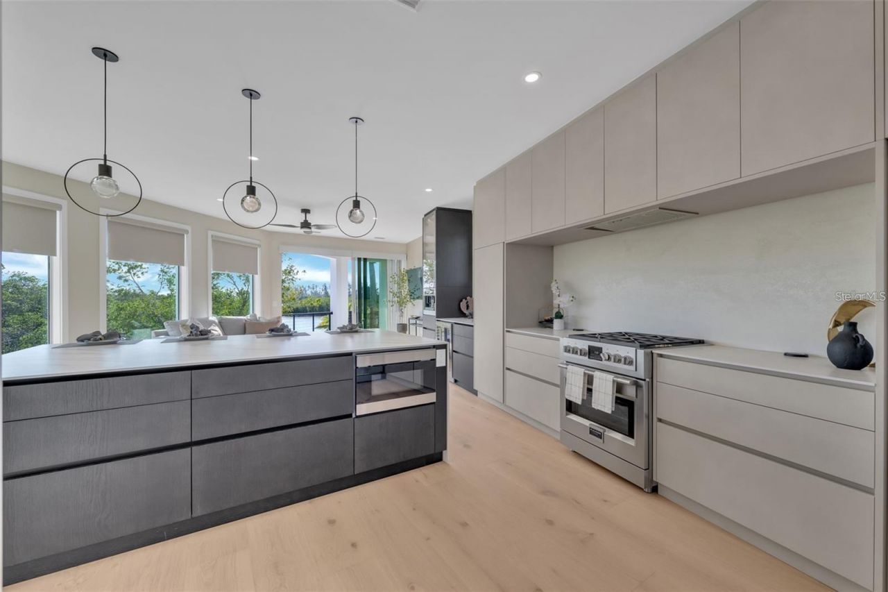 1406 Tangier Way, Sarasota, FL 34239 Photo