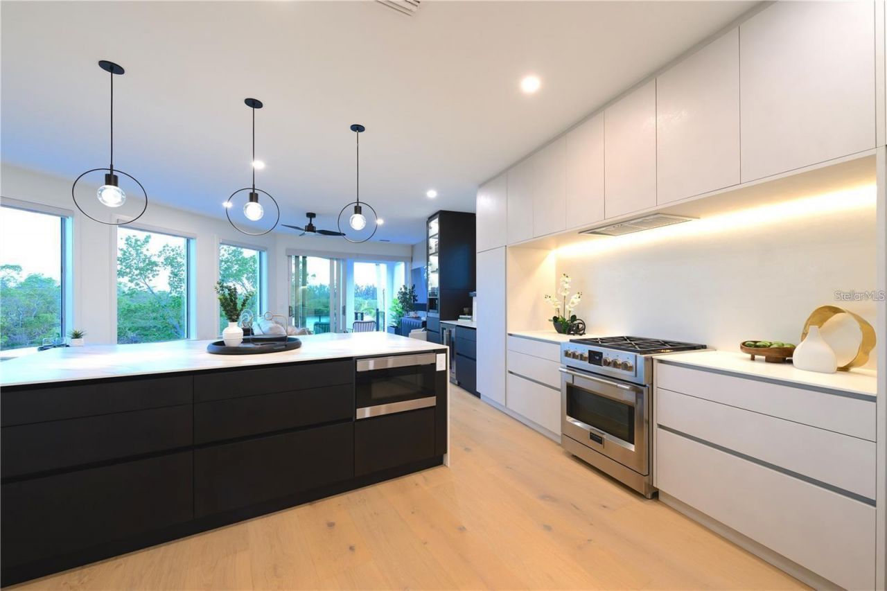 1406 Tangier Way, Sarasota, FL 34239 Photo