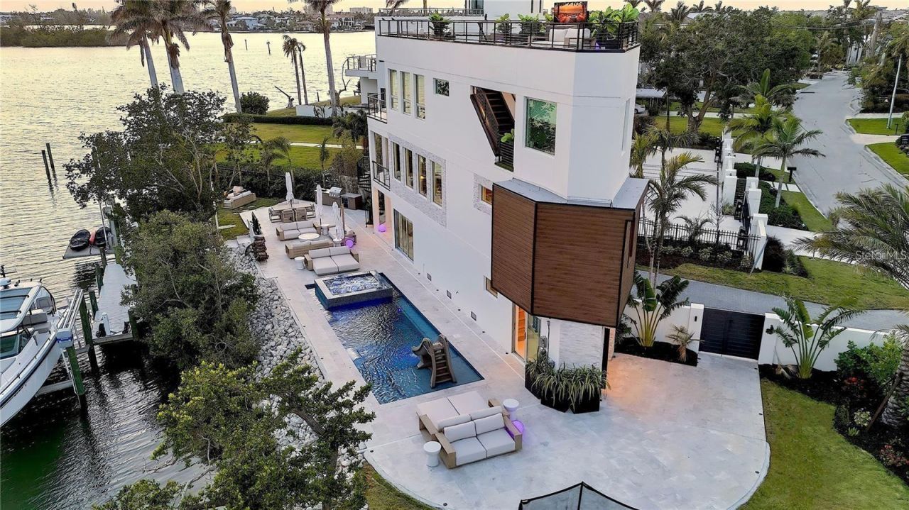 1406 Tangier Way, Sarasota, FL 34239 Photo