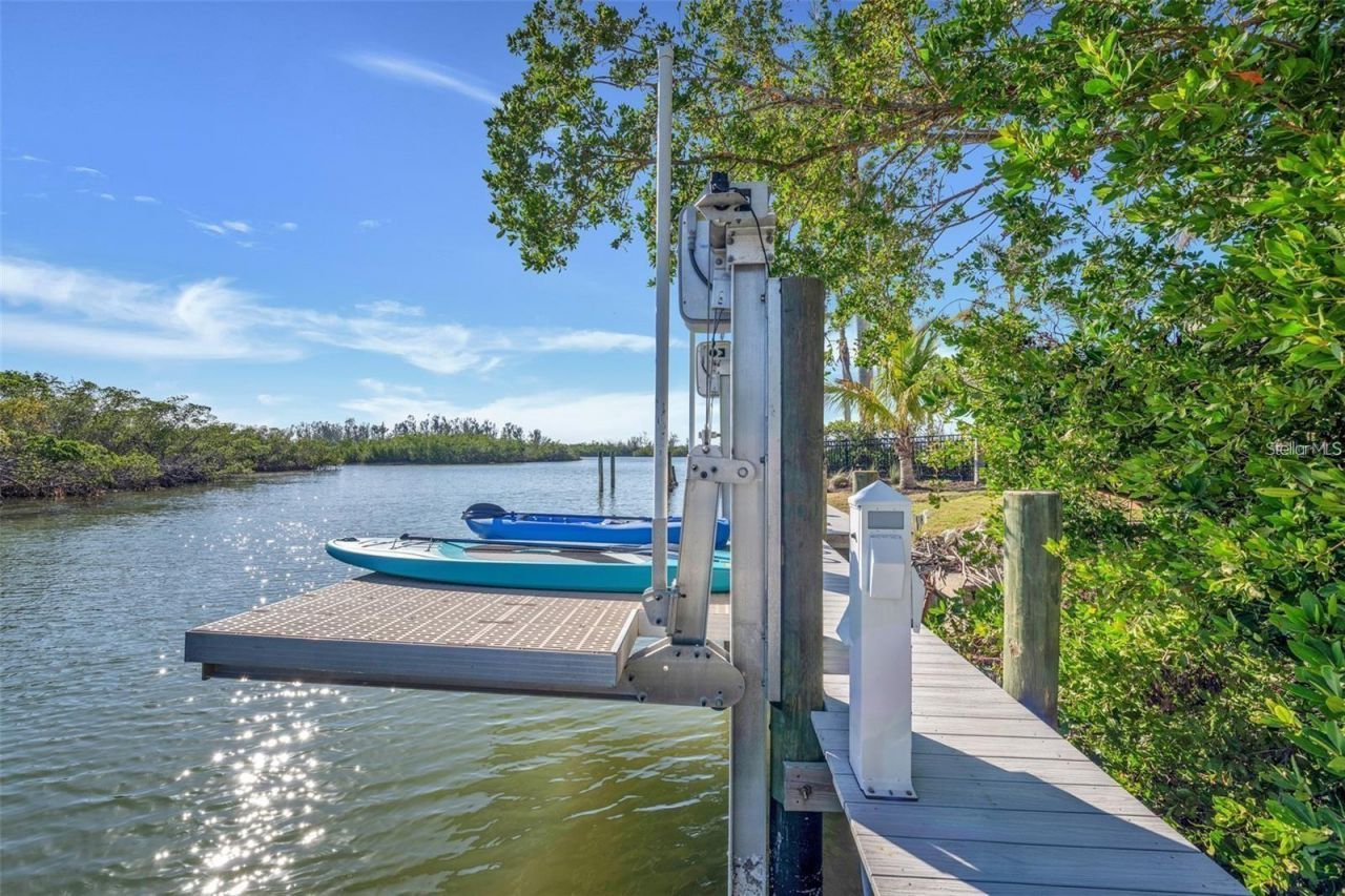 1406 Tangier Way, Sarasota, FL 34239 Photo