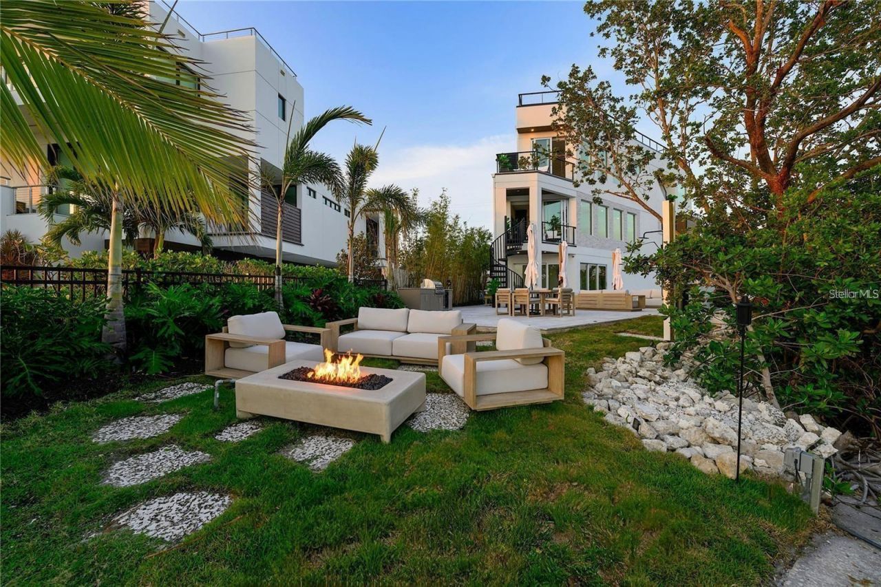 1406 Tangier Way, Sarasota, FL 34239 Photo