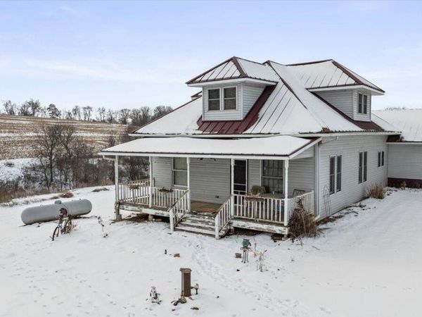 E8527 Nelson Rd, Kickapoo, WI 54652