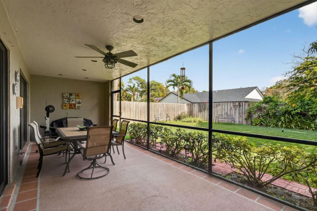 560 Juniper Place, Wellington, FL 33414 Photo