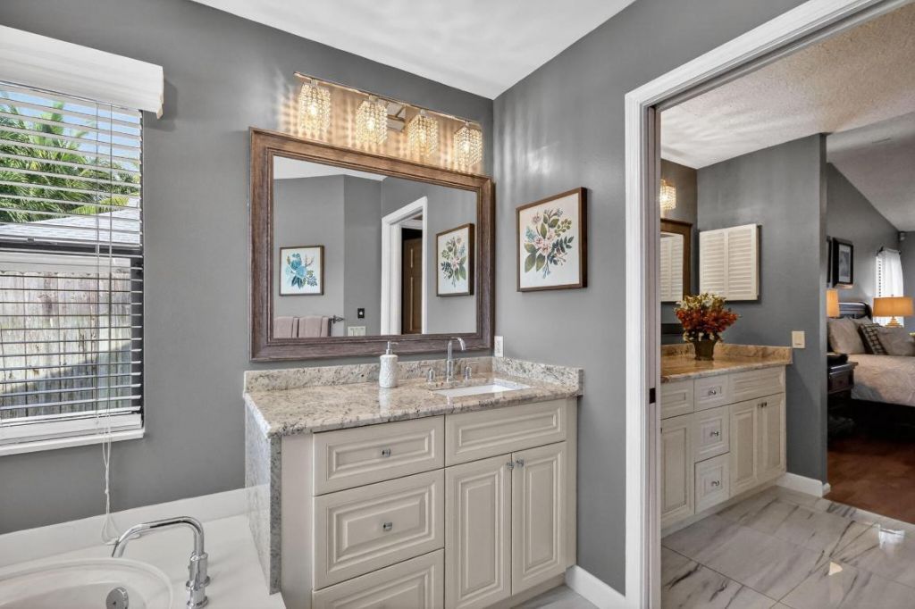 560 Juniper Place, Wellington, FL 33414 Photo