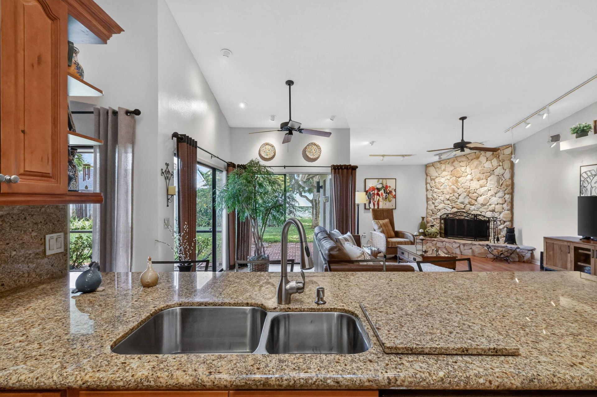 560 Juniper Place, Wellington, FL 33414 Photo