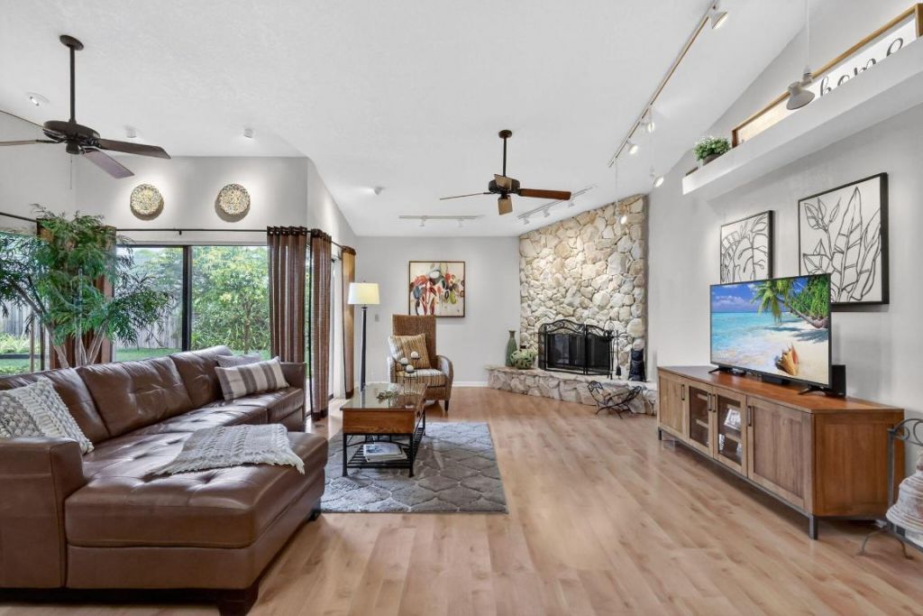 560 Juniper Place, Wellington, FL 33414 Photo