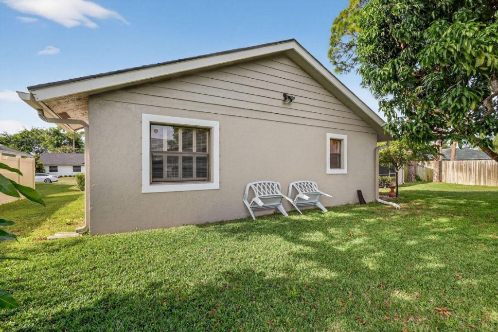 560 Juniper Place, Wellington, FL 33414 Photo