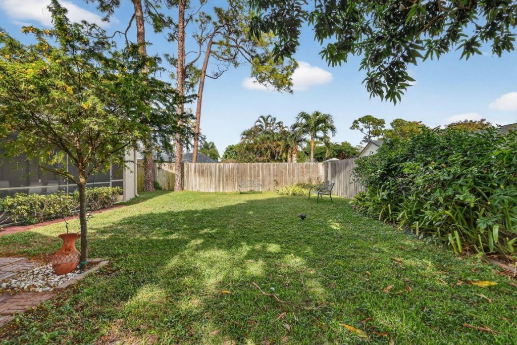 560 Juniper Place, Wellington, FL 33414 Photo