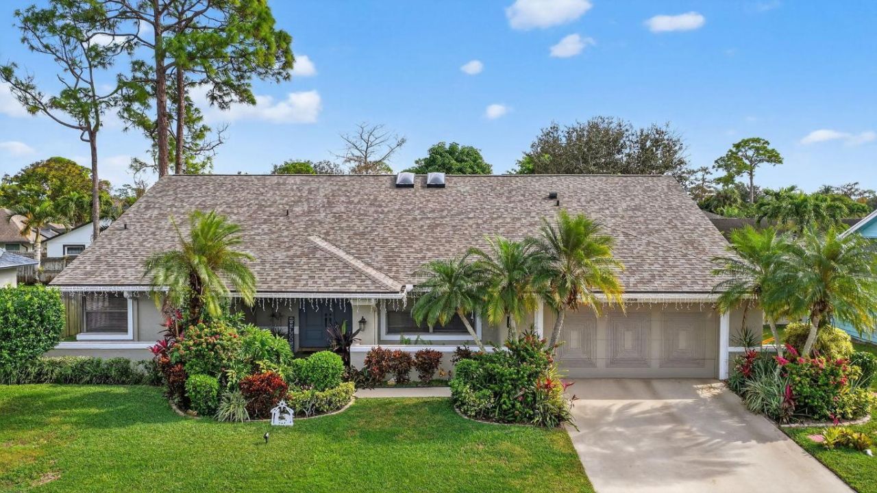 560 Juniper Place, Wellington, FL 33414 Photo