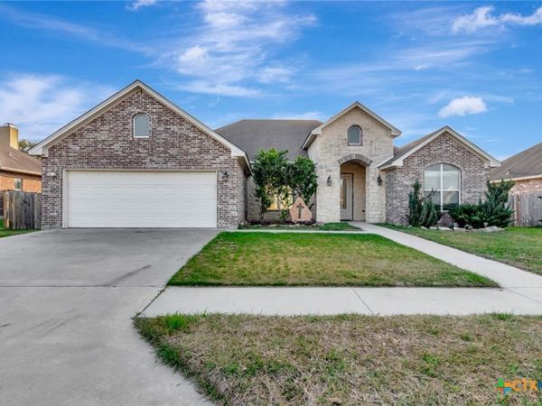 204 Auburn Hill, Victoria, TX 77904