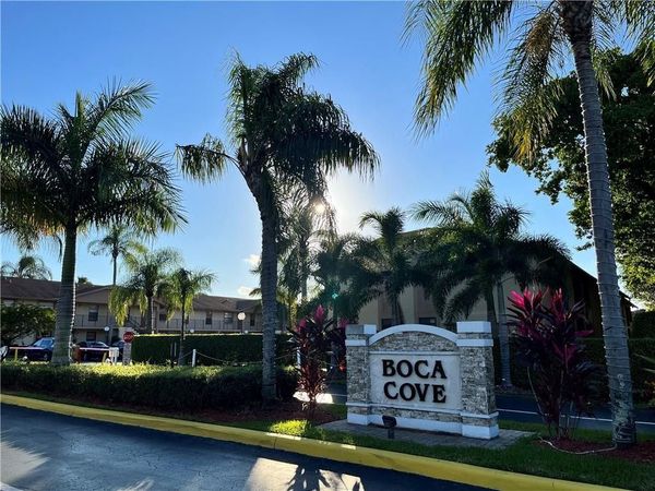 9449 Boca Cove Circle, Unit 914, Boca Raton, FL 33428