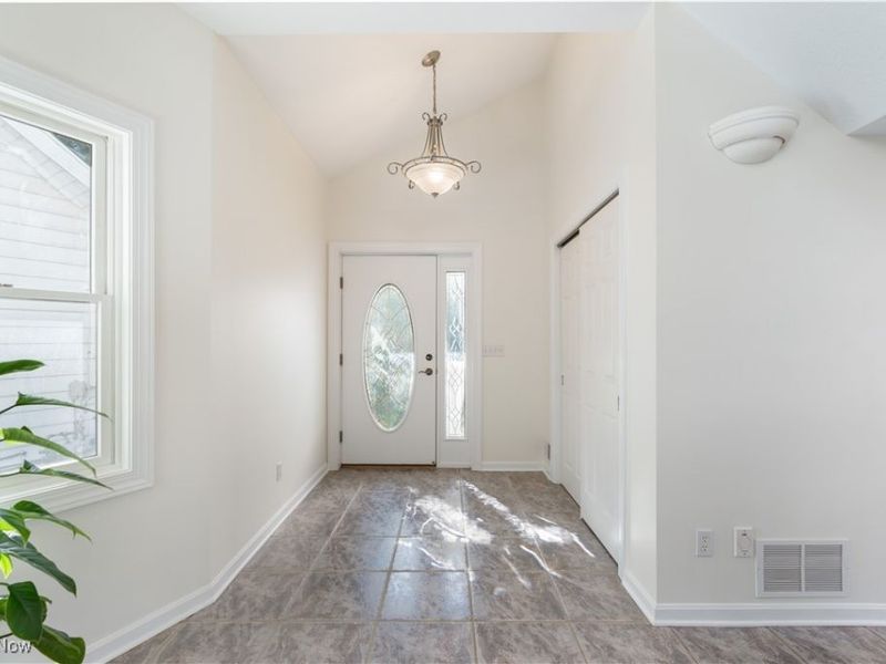 259 Oak Drive NW, North Canton, OH 44720 Photo 4