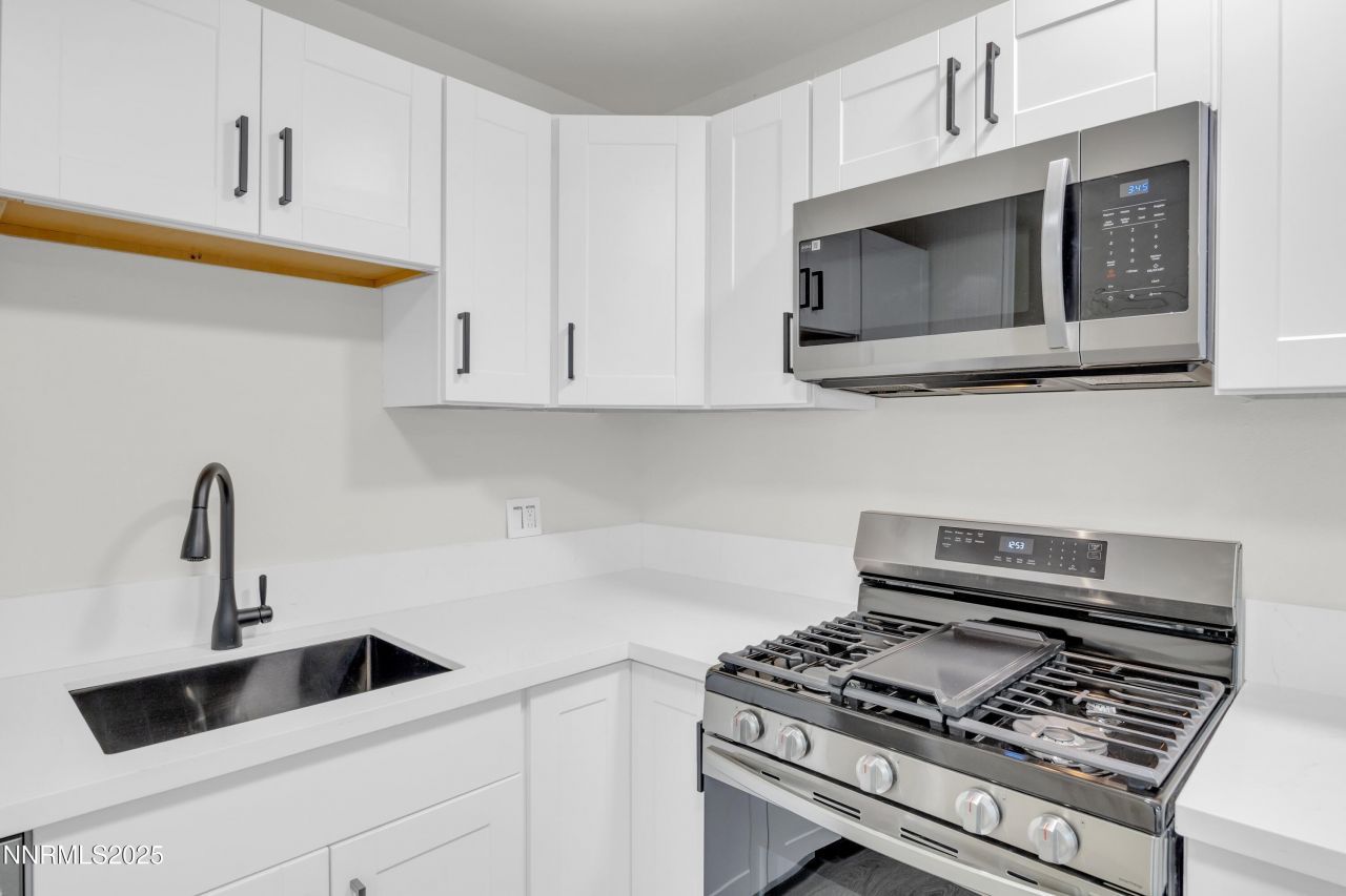 705 York Way, Sparks, NV 89431 Photo