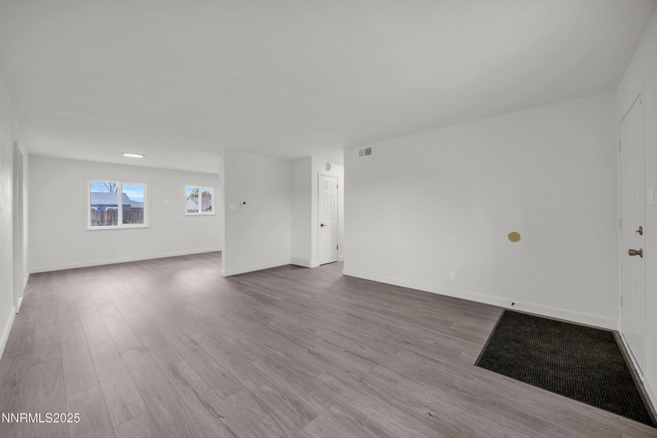 705 York Way, Sparks, NV 89431 Photo