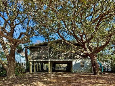 137 Eutaw Ln., Pawleys Island, SC 29585