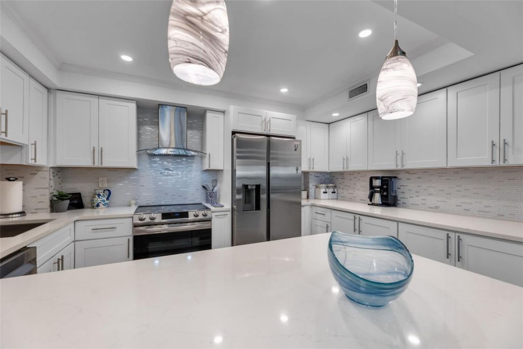 3750 Galt Ocean Drive, Unit 704, Fort Lauderdale, FL 33308 Photo