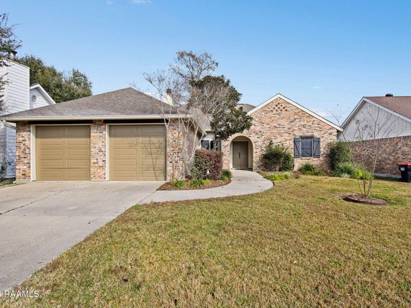 121 Pleasant View Drive, Lafayette, LA 70503