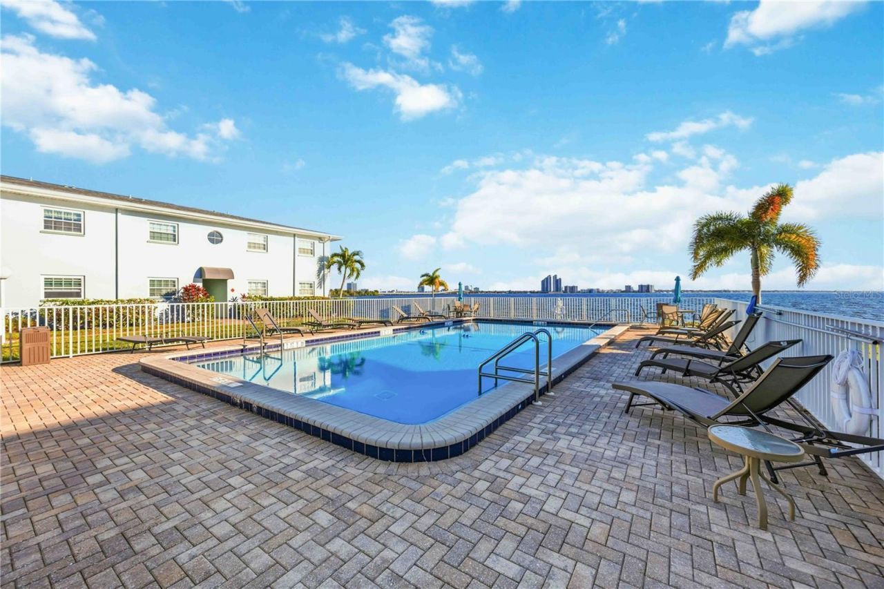3326 N Key Drive, Unit 7, North Fort Myers, FL 33903 Photo