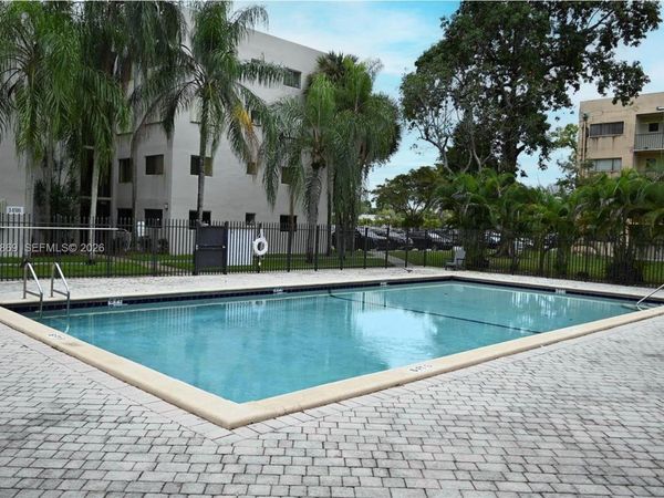 8400 SW 133rd Ave Rd, Unit 311, Miami, FL 33183