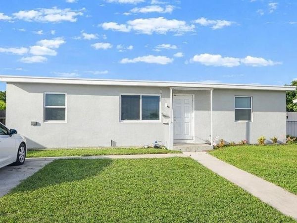 1225 NW 10th Pl, Fort Lauderdale, FL 33311