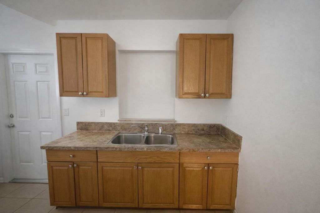 1225 NW 10th Place, Fort Lauderdale, FL 33311 Photo