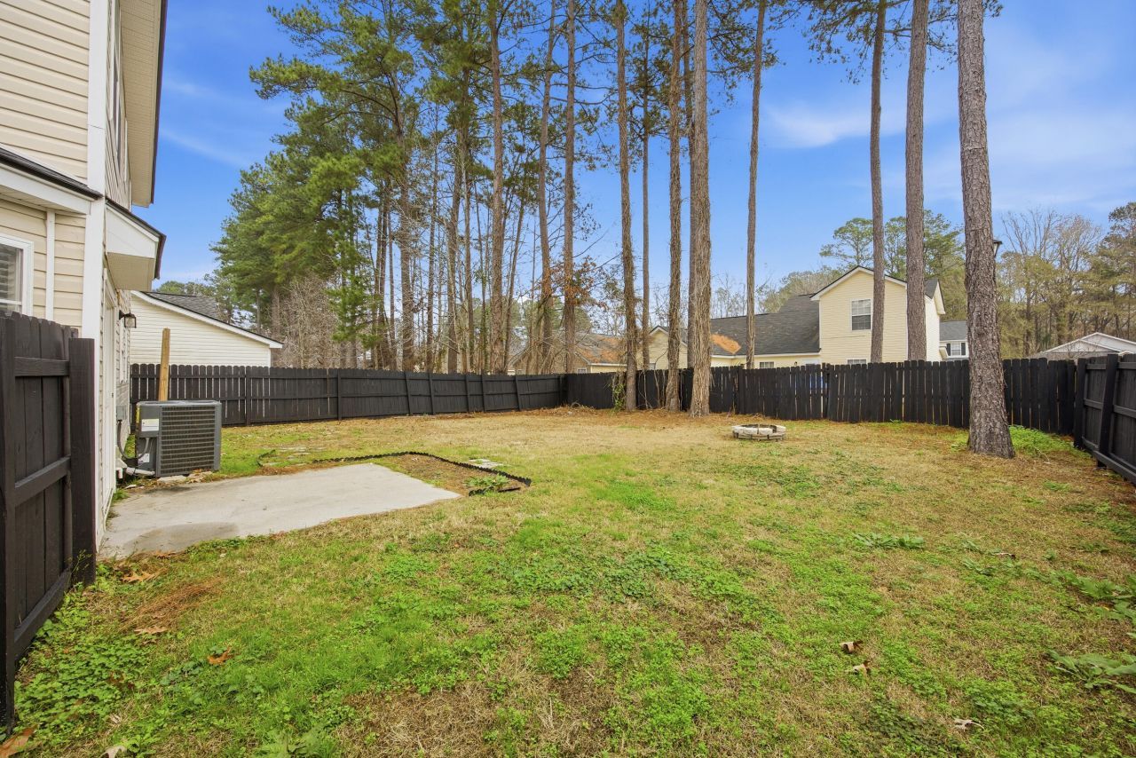 100 Bainsbury Lane Photo 25