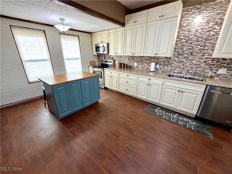 4655 Dundee Strasburg Road NW, Strasburg, OH 44680 Photo 12