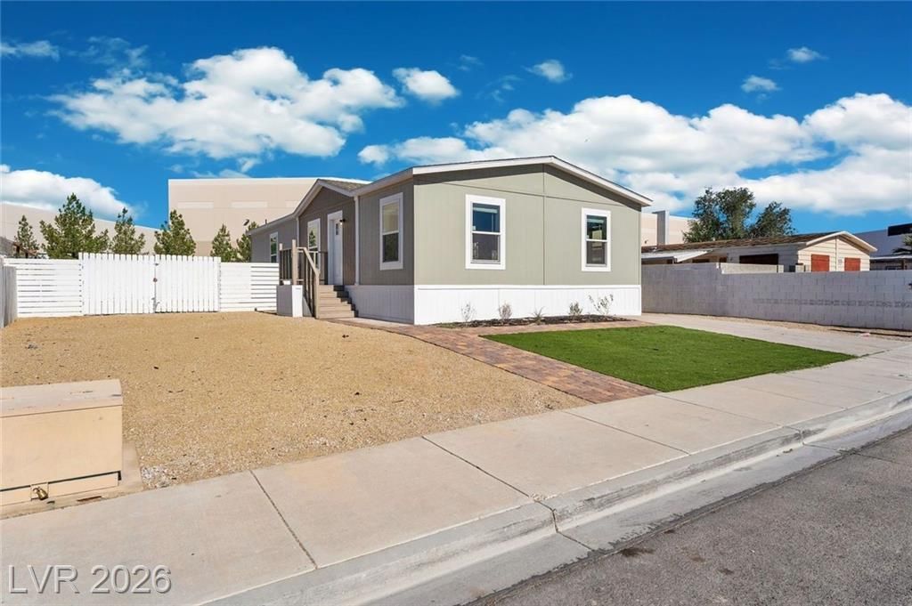 4498 Crystal Peak Drive, Las Vegas, NV 89115 Main Photo