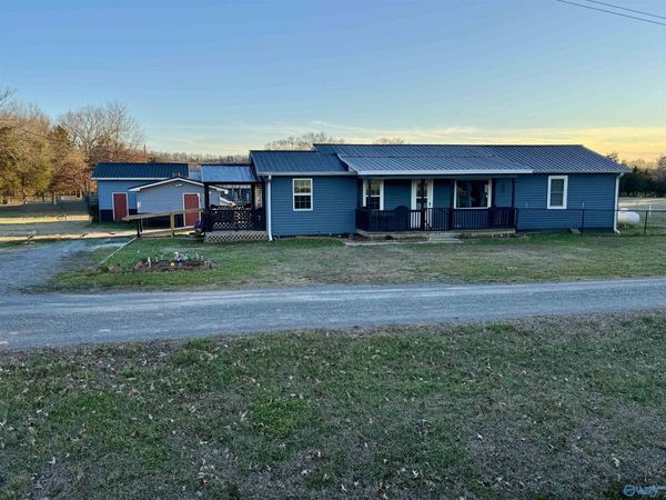 16 Meadowlark Drive, Falkville, AL 35622