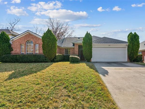 342 Stately Oak Lane, Lake Dallas, TX 75065