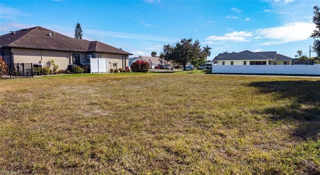 107 SE 35th Ter, Cape Coral, FL 33904 Photo