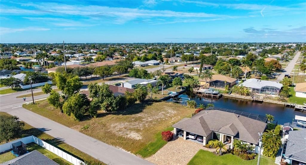 107 SE 35th Ter, Cape Coral, FL 33904 Photo