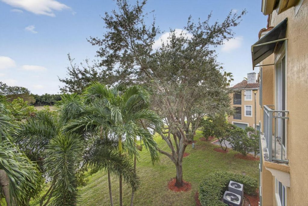 11730 Saint Andrews Place, Unit 307, Wellington, FL 33414 Photo