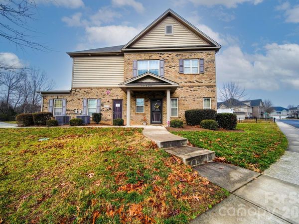 15420 Barossa Valley Street, Charlotte, NC 28277