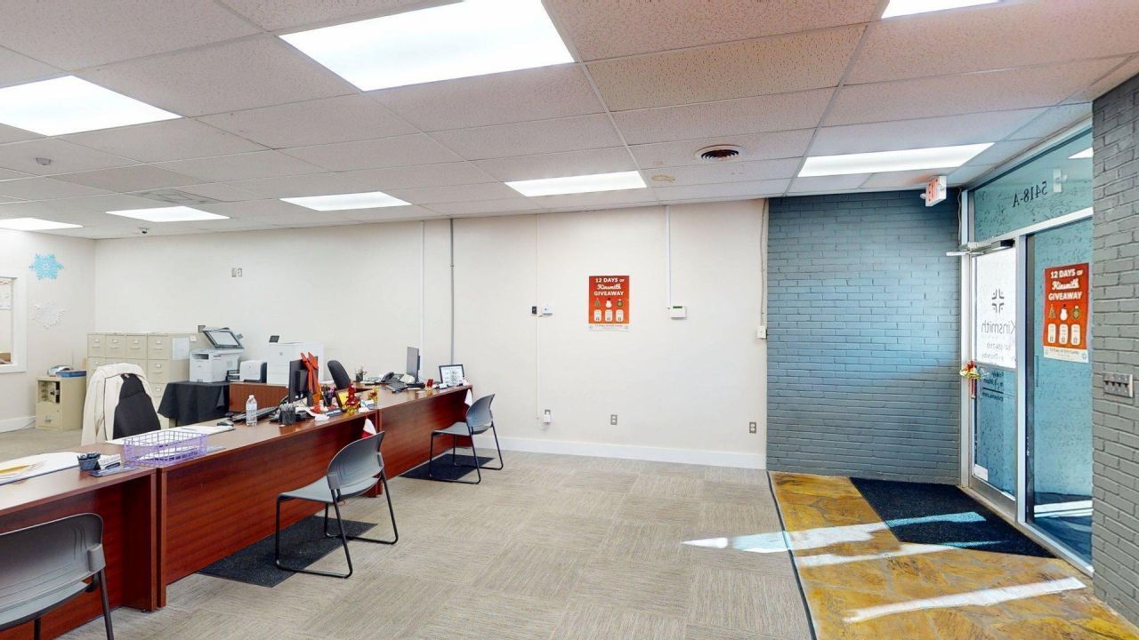 5418 Rivers Avenue Photo 4