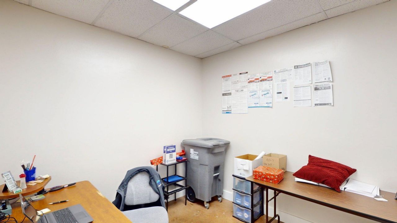 5418 Rivers Avenue Photo 5