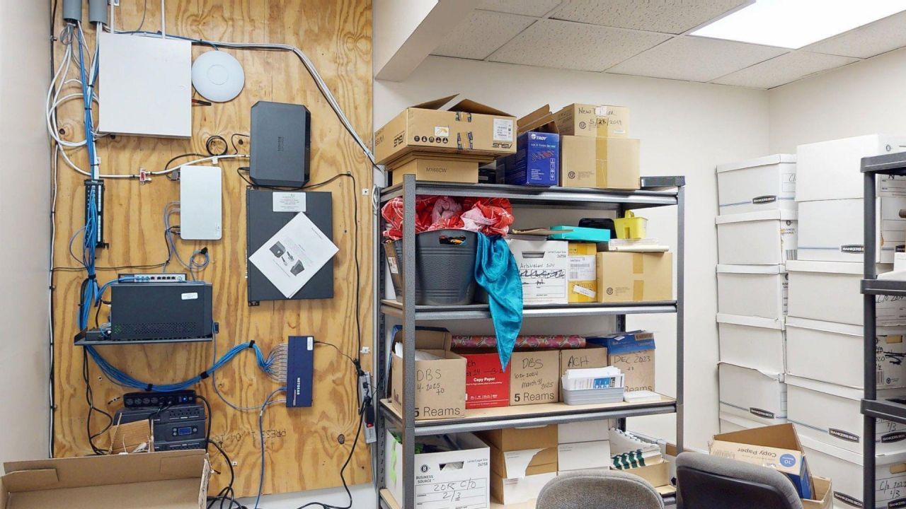 5418 Rivers Avenue Photo 6