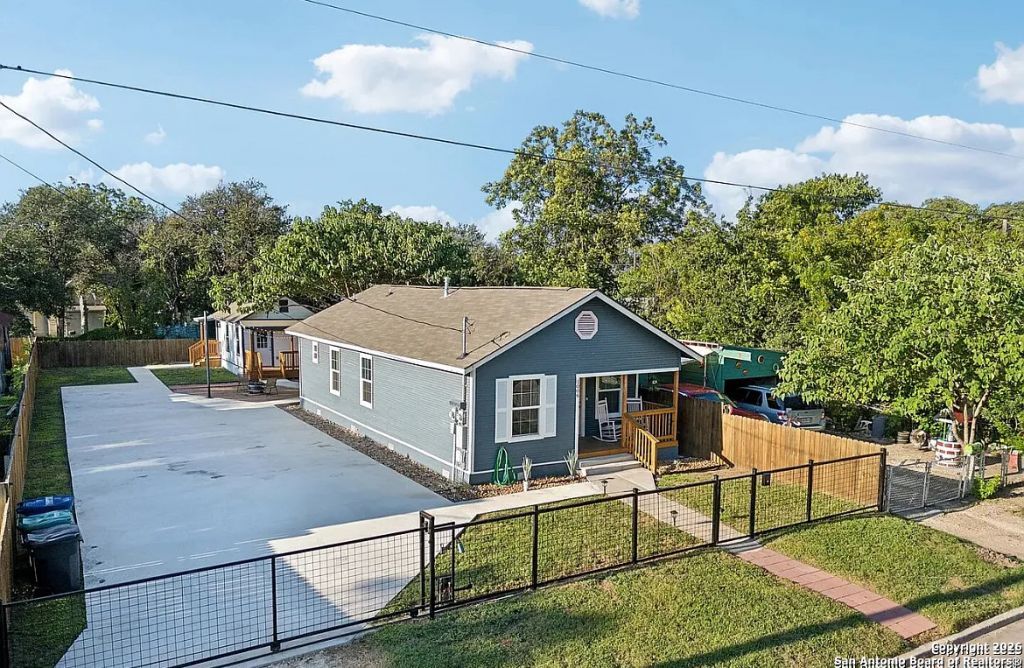 1006 Center, San Antonio, TX 78202 Main Photo