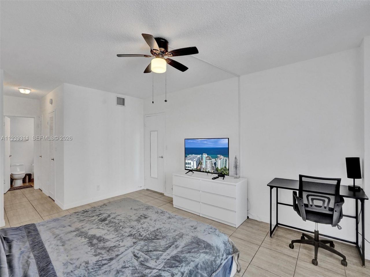 3725 S Ocean Dr, Unit 520, Hollywood, FL 33019 Photo