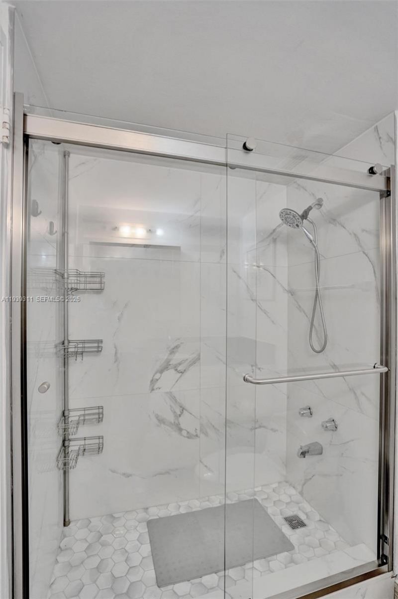 3725 S Ocean Dr, Unit 520, Hollywood, FL 33019 Photo