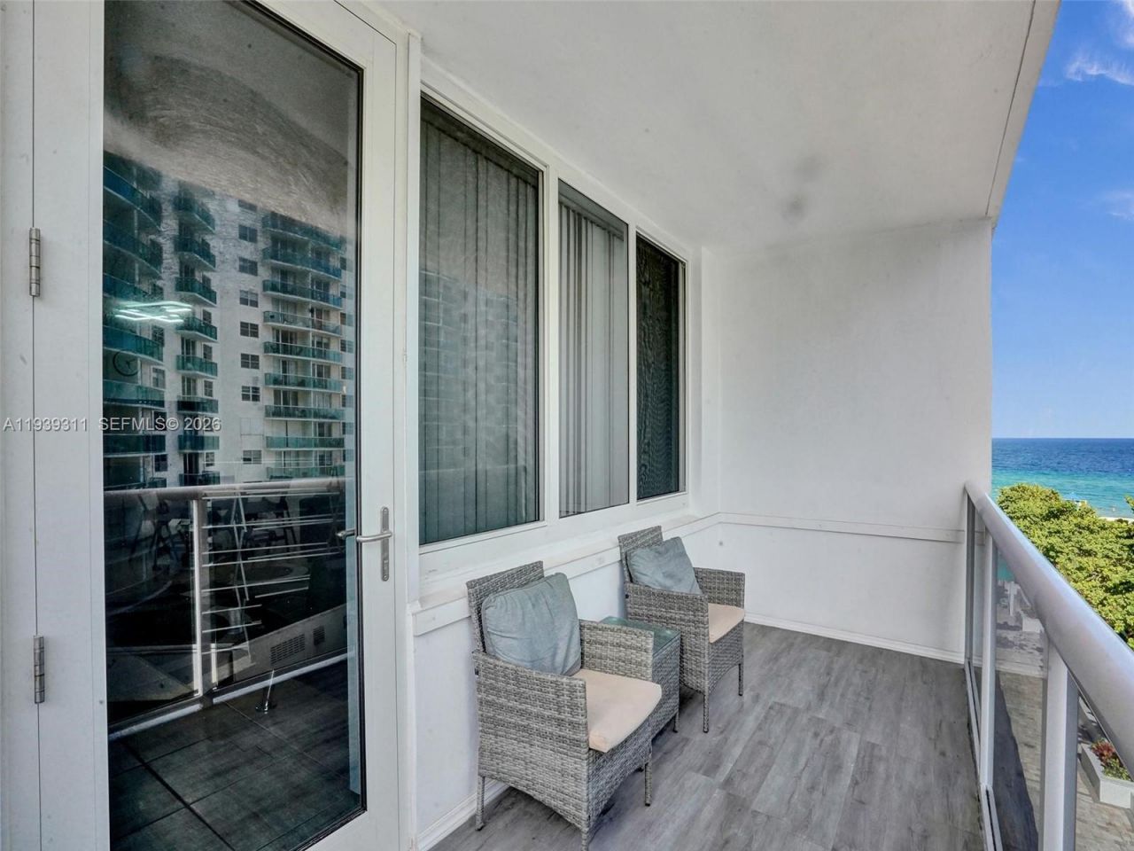 3725 S Ocean Dr, Unit 520, Hollywood, FL 33019 Photo